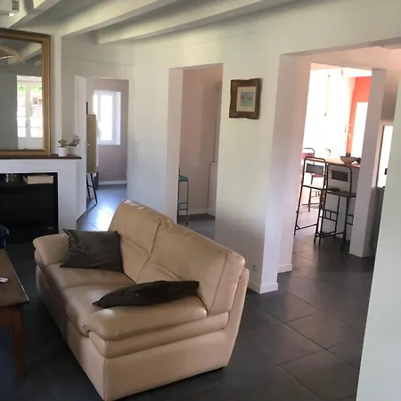 A La Maison * Mézos