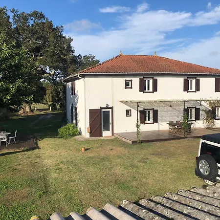 A La Maison * Mézos